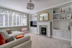 Lounge- click for photo gallery